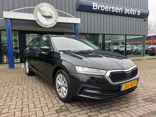 SKODA Octavia Combi 1.4 TSI iV 204pk PHEV DSG Business Edition met Stoel- en Stuurverwarming + Groot scherm