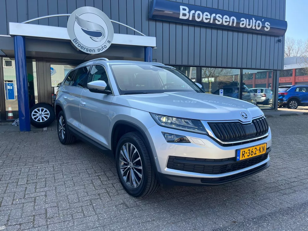 SKODA Kodiaq 1.5 TSI 150pk DSG-7 Limited Business Edition met Trekhaak, Canton, Stoelverwarming V+A