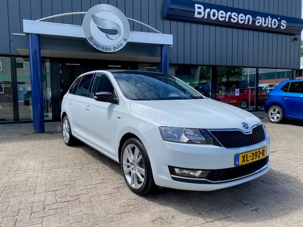 SKODA Rapid Spaceback 1.0 TSI 95pk Clever met Navi, Trekhaak en Stoelverw.
