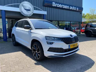 SKODA Karoq 1.5 TSI 150pk Sportline Business met 19", Trekhaak en Camera